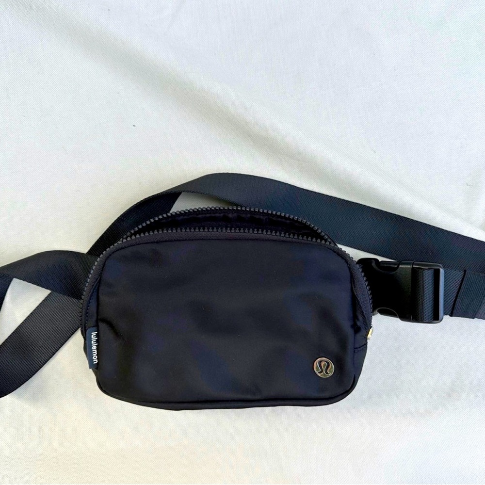 Lululemon Belt Bag - gently used